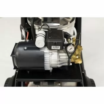 Compacte warmwater hogedrukreiniger HD Compact motor en pomp hdvandijk