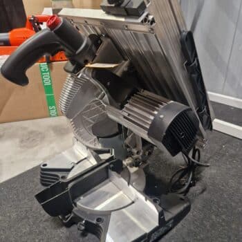 Femi 305PRO Afkort-/verstekzaagmachine met boventafel – BuitenKansje - Afbeelding 3