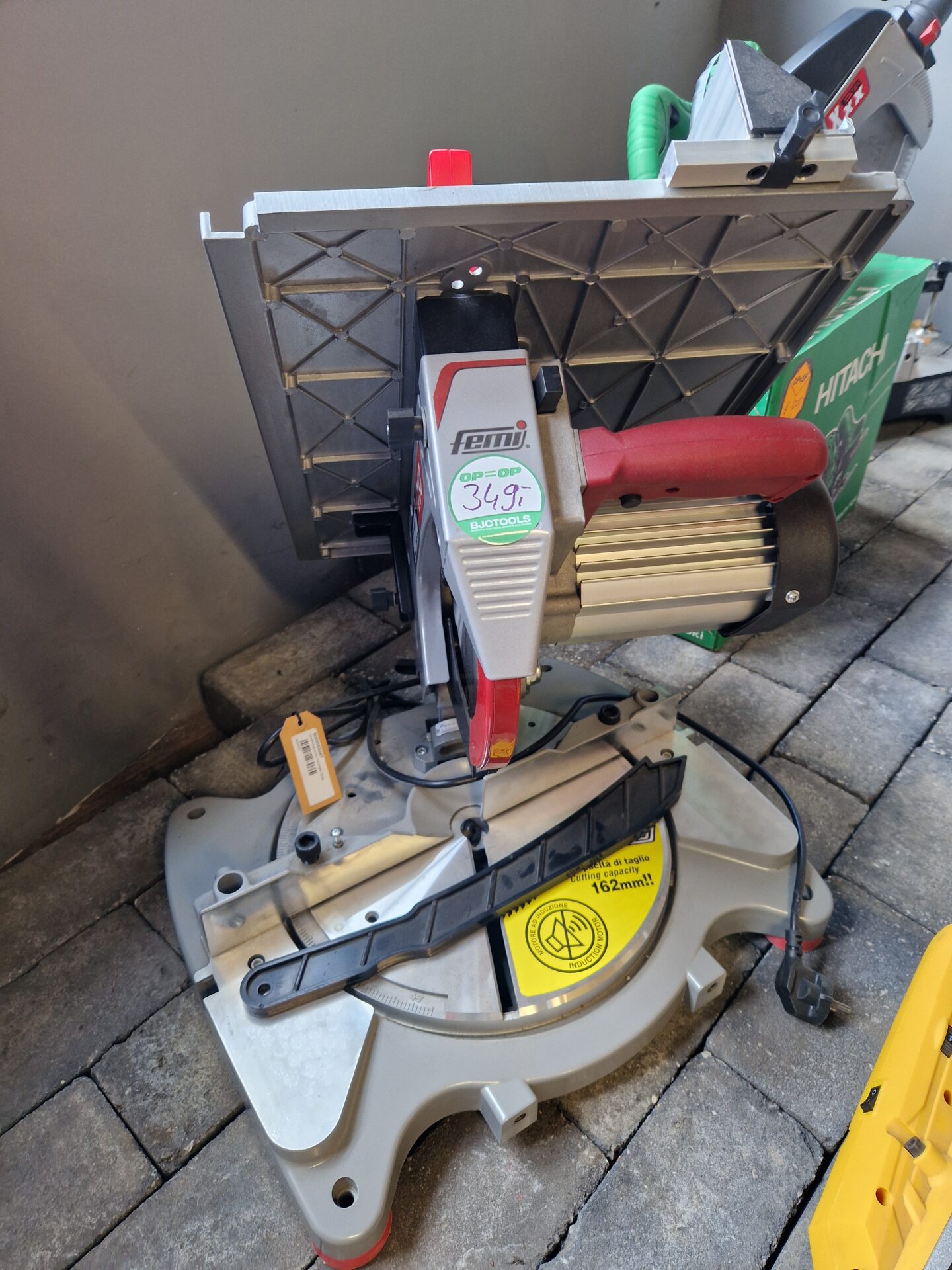 Femi 733 Verstekzaagmachine 2