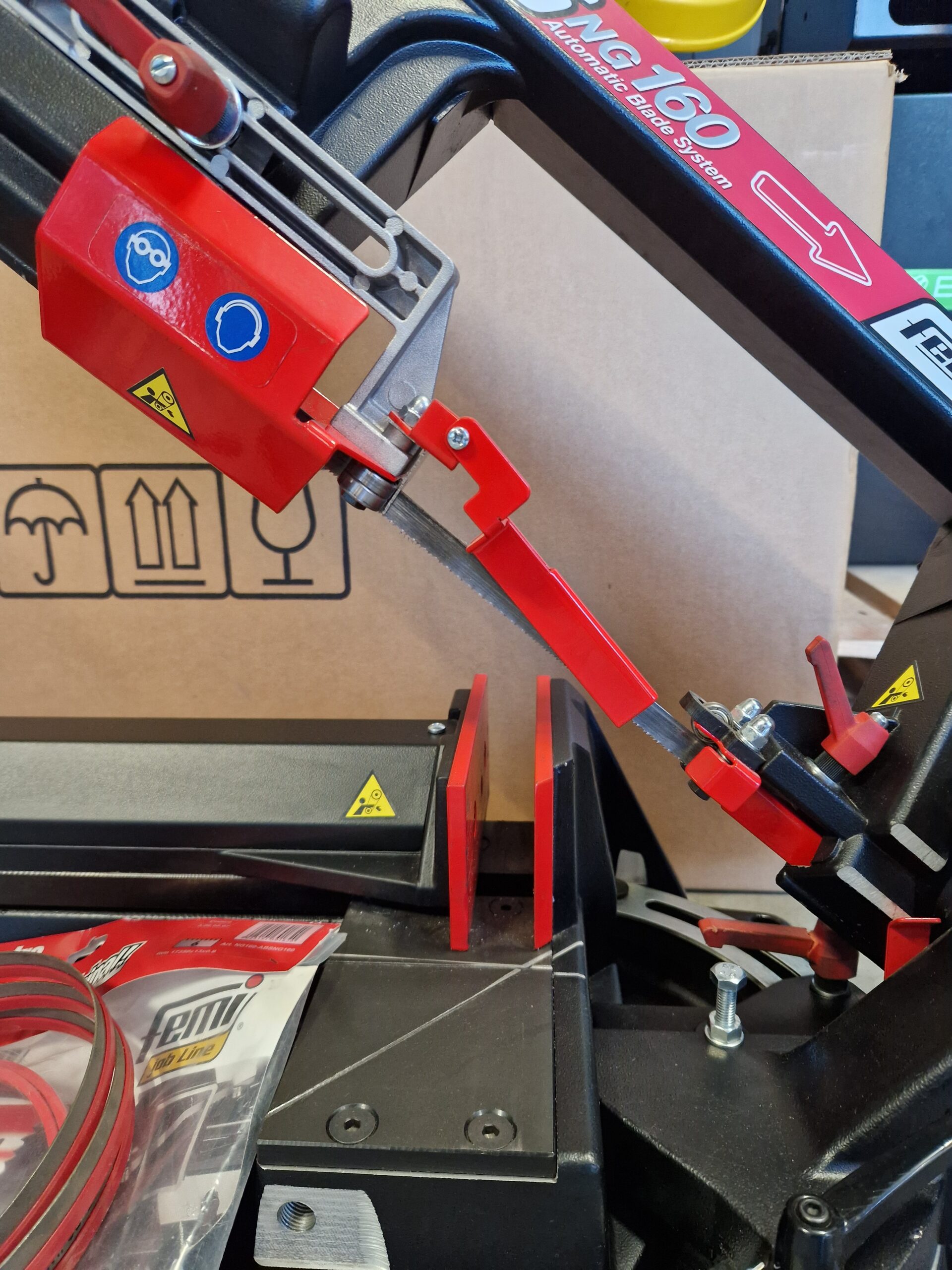 Femi ABS NG160 Bandzaagmachine 2