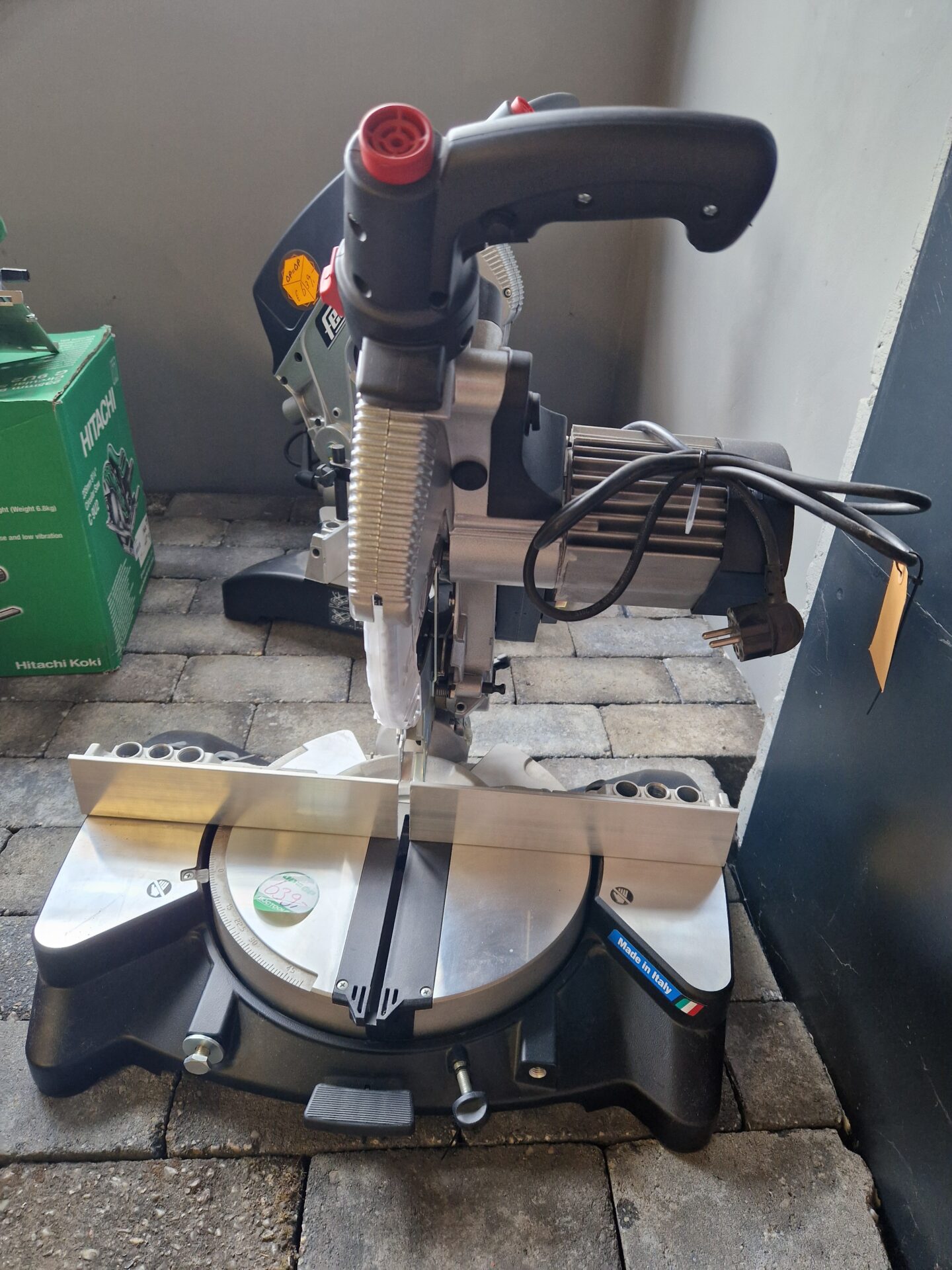 FEMI XXX EVO ALU Verstekzaagmachine 2