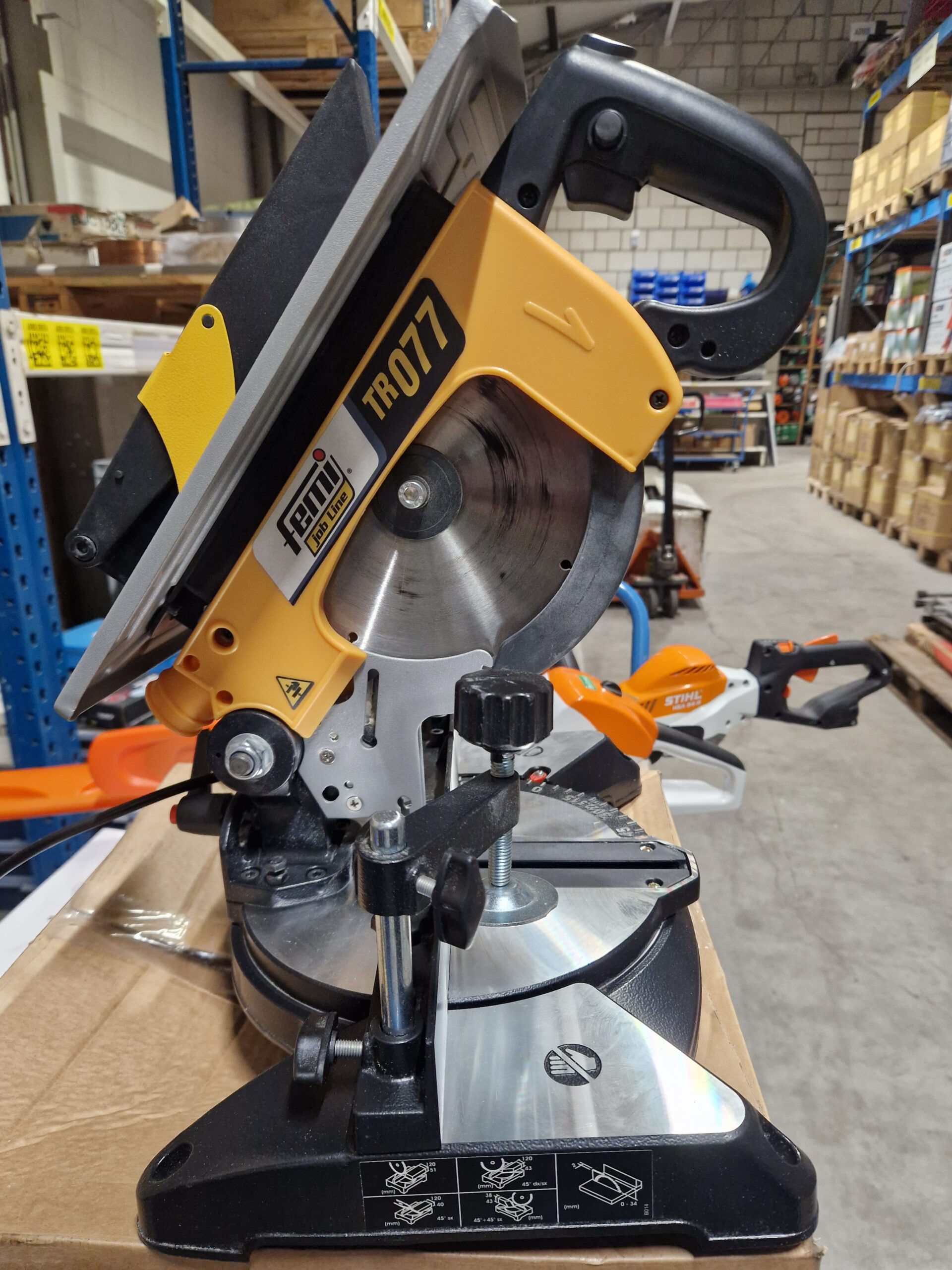 Femi Jobline TR077 afkortzaag 4