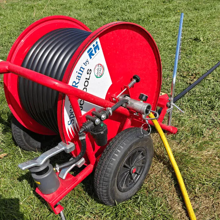 Robuuste Speedy-Rain 300 haspelwagen met slangaansluiting en wielen – mobiel irrigatiesysteem bij BJC Tools