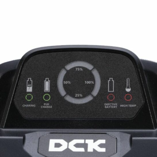 DCK Tools Accu Snellader 58V display