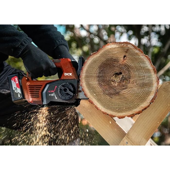 DCK KDCS20101 Tophandle Accu Kettingzaag 20V 25cm 4 0Ah (7)