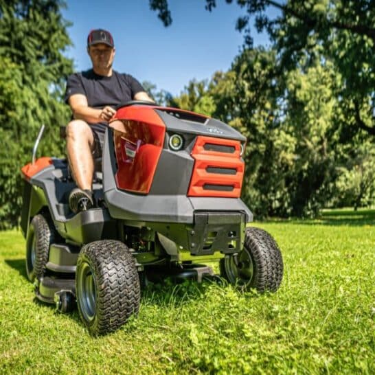 Seco Starjet Zitmaaier 102 cm _ 22PK Hydrostatisch met 320L Opvangbak (2)